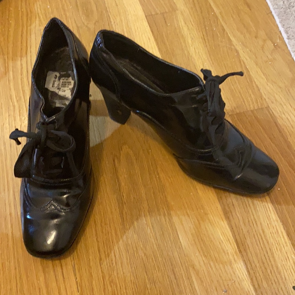 Black high heel shoes
